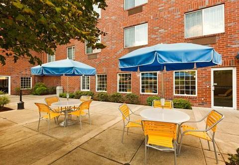 Fairfield Inn & Suites Portland South/Lake Oswego Exterior photo